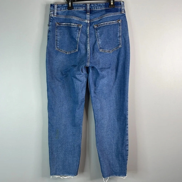 ABERCROMBIE & FITCH Curve Love The Mom High Rise Jeans Mid Wash Button Fly 29/8R - Picture 6 of 12